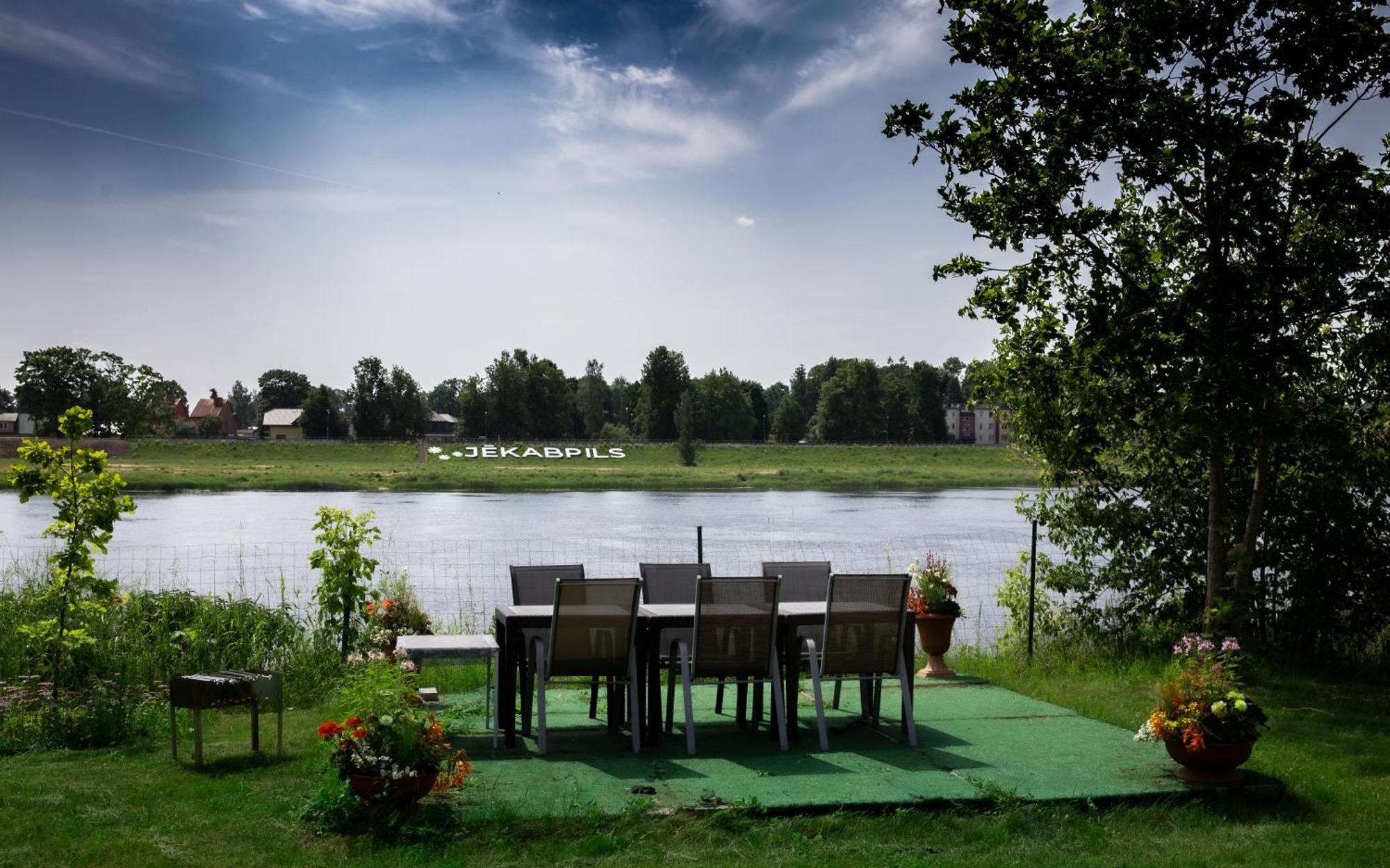 Central Riverside Apartments Jēkabpils Eksteriør bilde